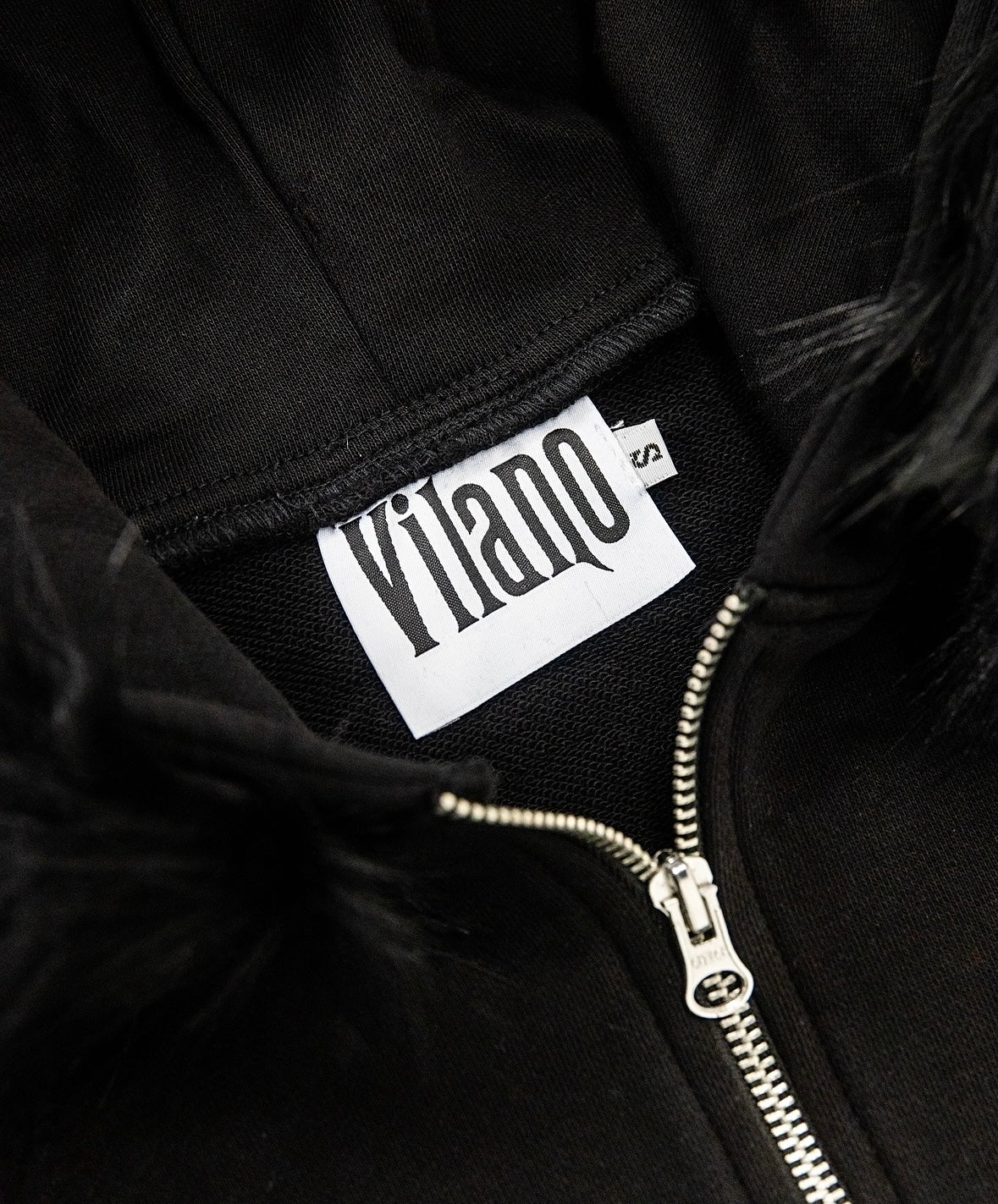 VILANOSIXX FAUX FUR ZIP UP BLACK